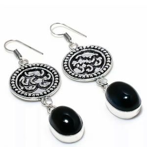 925 Sterling Silver. Onyx black gemstone earrings.